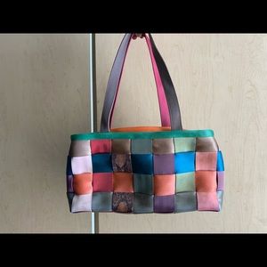 Harvey’s original seatbelt purse brand